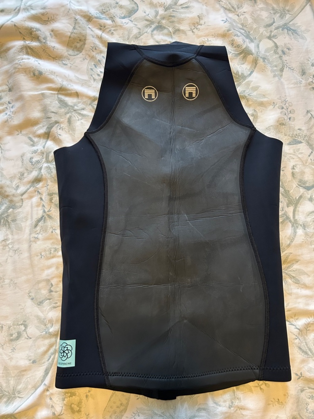 Matuse Briza Vest, size 12 - Picture 8 of 8